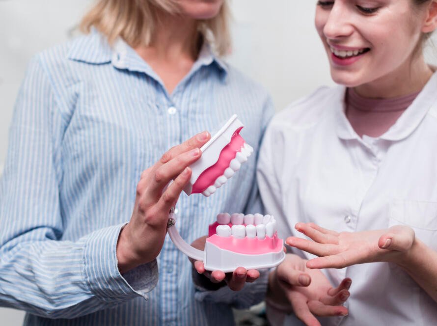 Full Dentures vs Partial Dentures